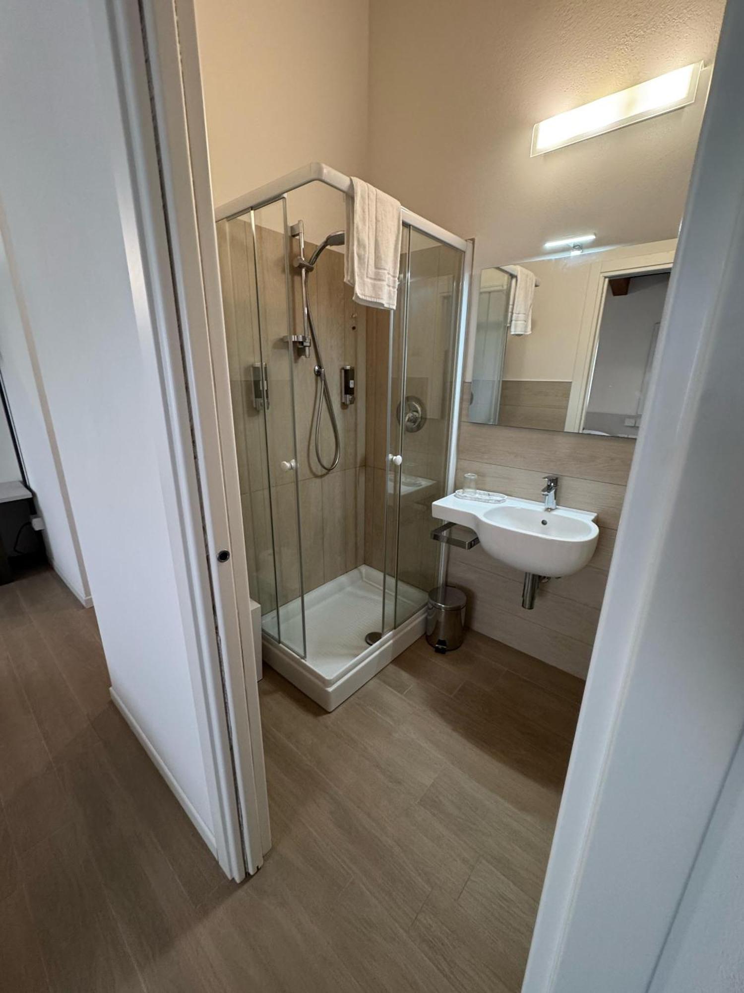 Hotel Villa Mary Санта-Мария-ди-Сала Экстерьер фото
