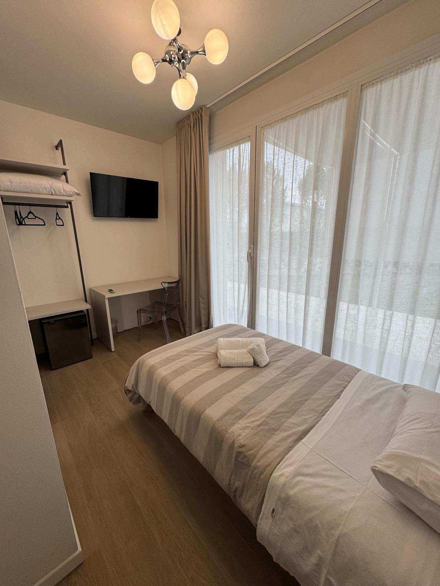 Hotel Villa Mary Санта-Мария-ди-Сала Экстерьер фото